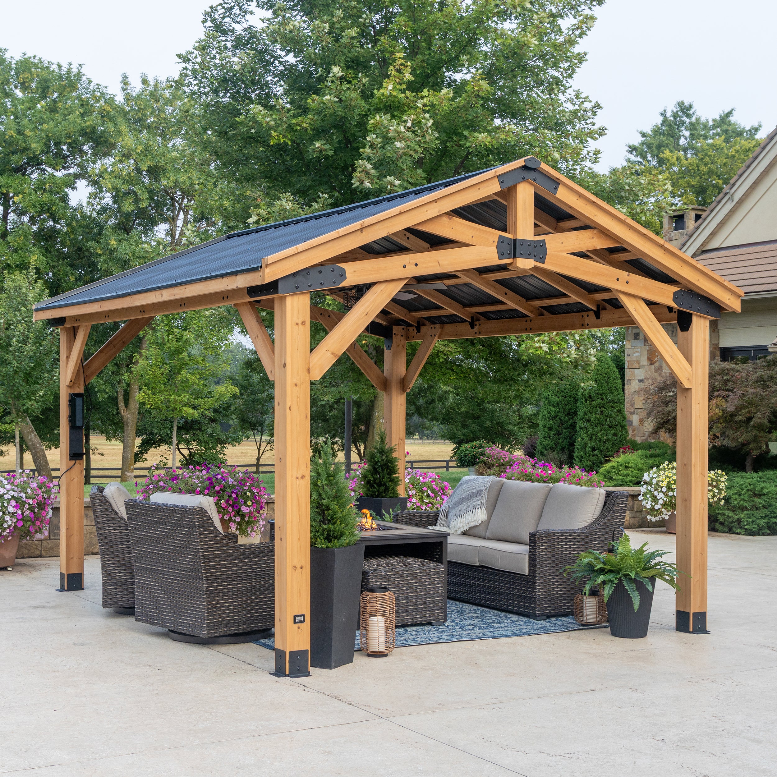 SIZE_14x12_SamsPeakRoofGazebo_Hero_V1.jpg